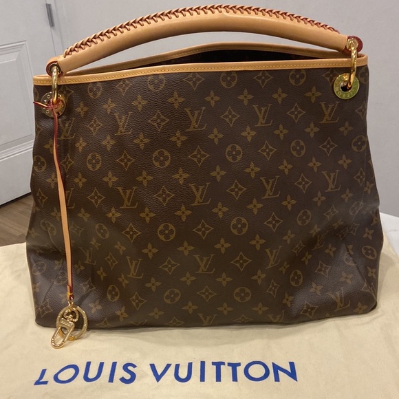 Louis Vuitton
Artsy Handbag Monogram Canvas MM - Picture 3 of 6